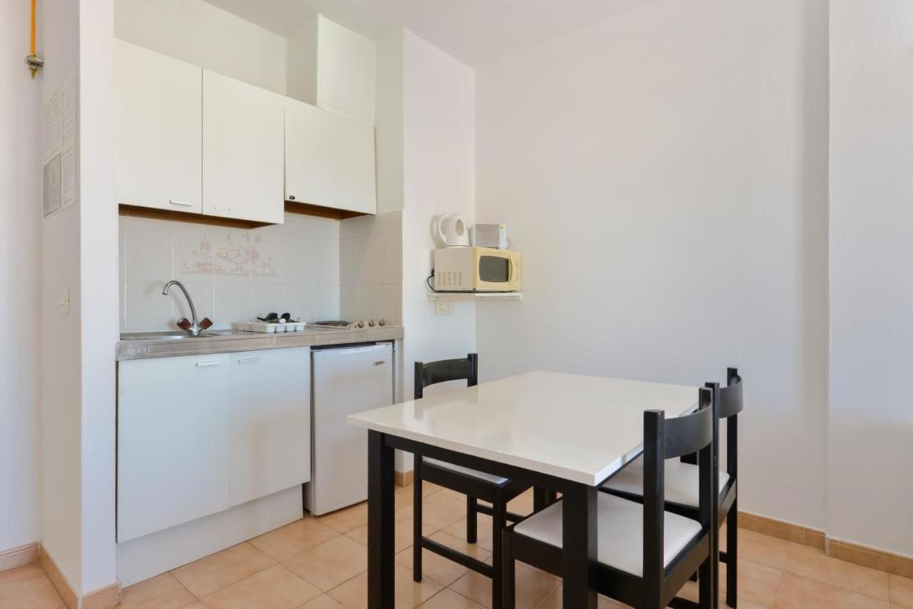 Apartamentos San Antonio Beach Extérieur photo