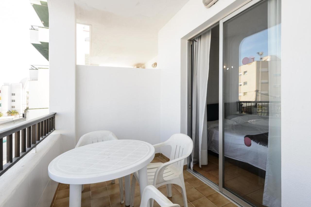Apartamentos San Antonio Beach Extérieur photo