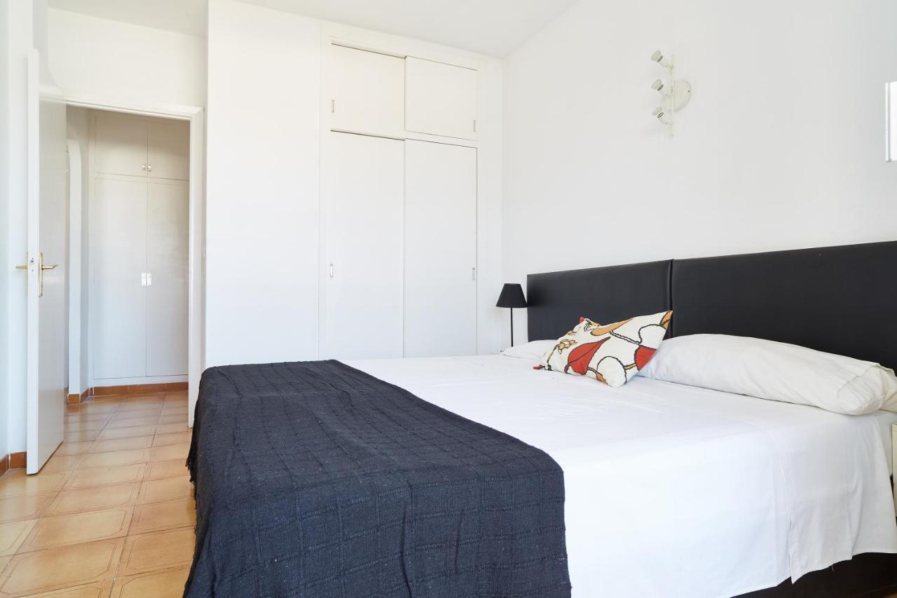 Apartamentos San Antonio Beach Extérieur photo