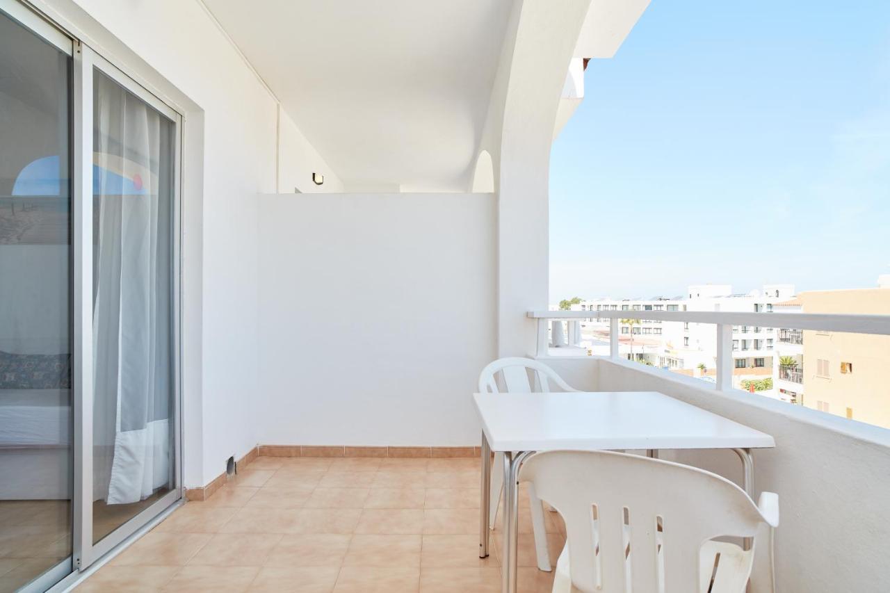 Apartamentos San Antonio Beach Extérieur photo