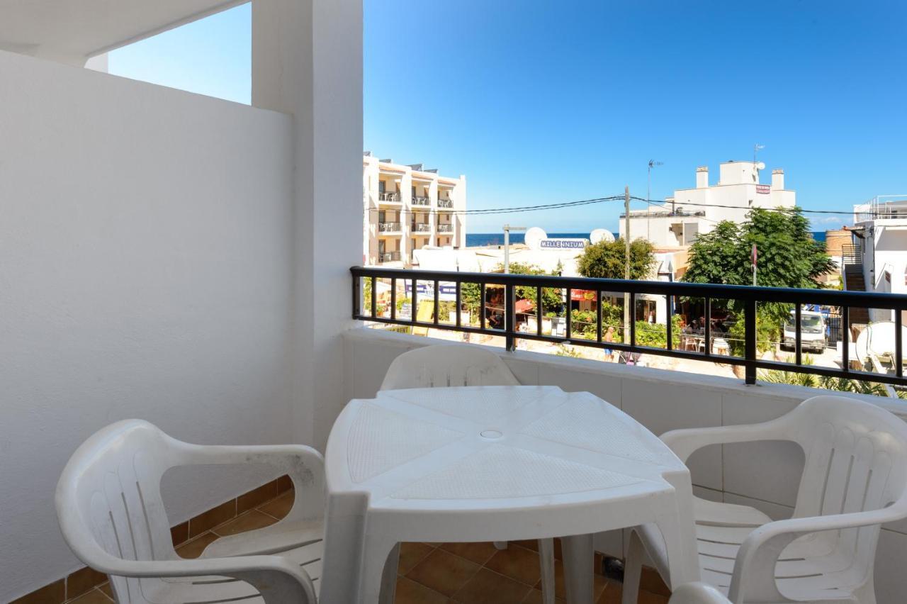 Apartamentos San Antonio Beach Extérieur photo