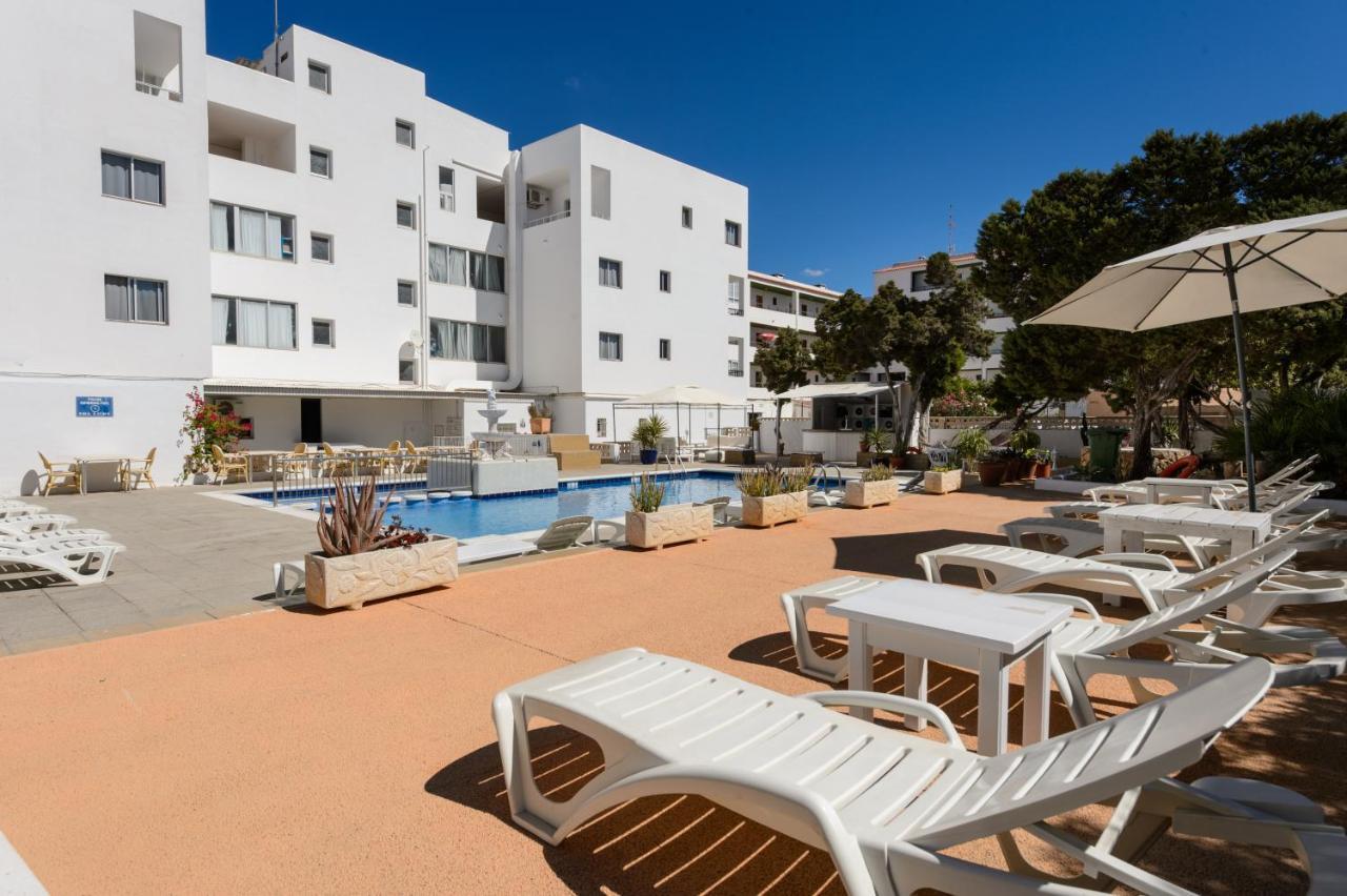Apartamentos San Antonio Beach Extérieur photo