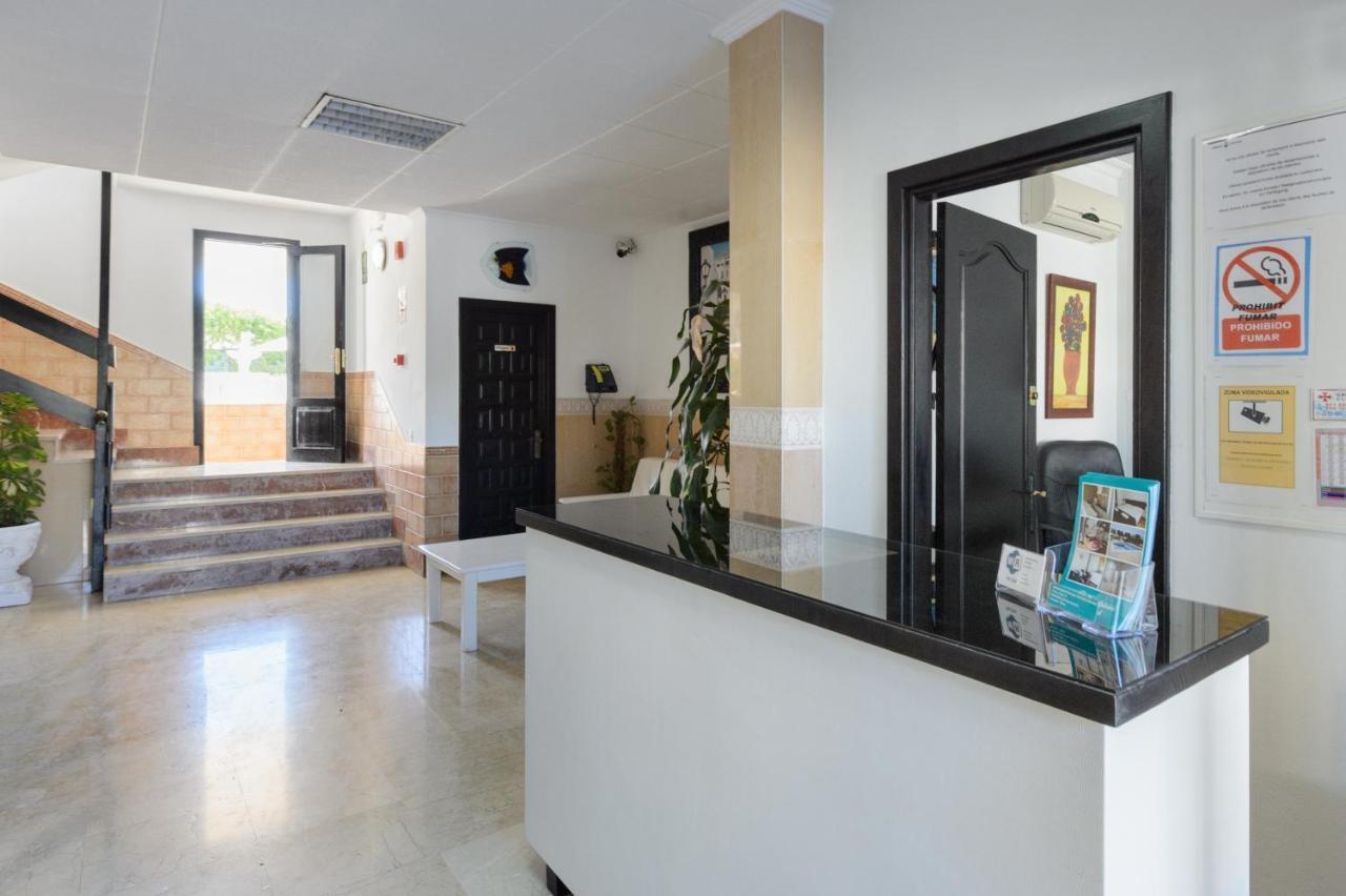 Apartamentos San Antonio Beach Extérieur photo